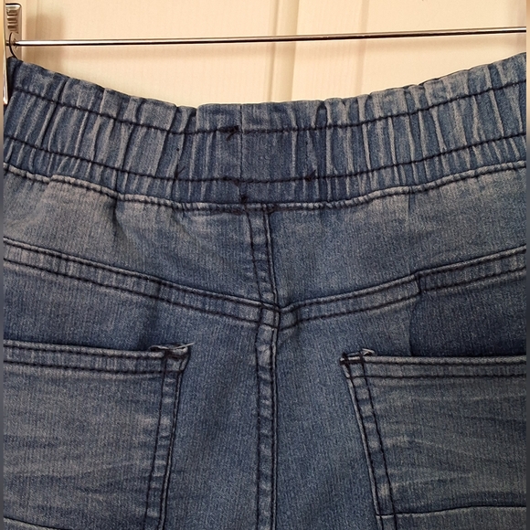 Boys denim shorts. - Picture 2 of 6